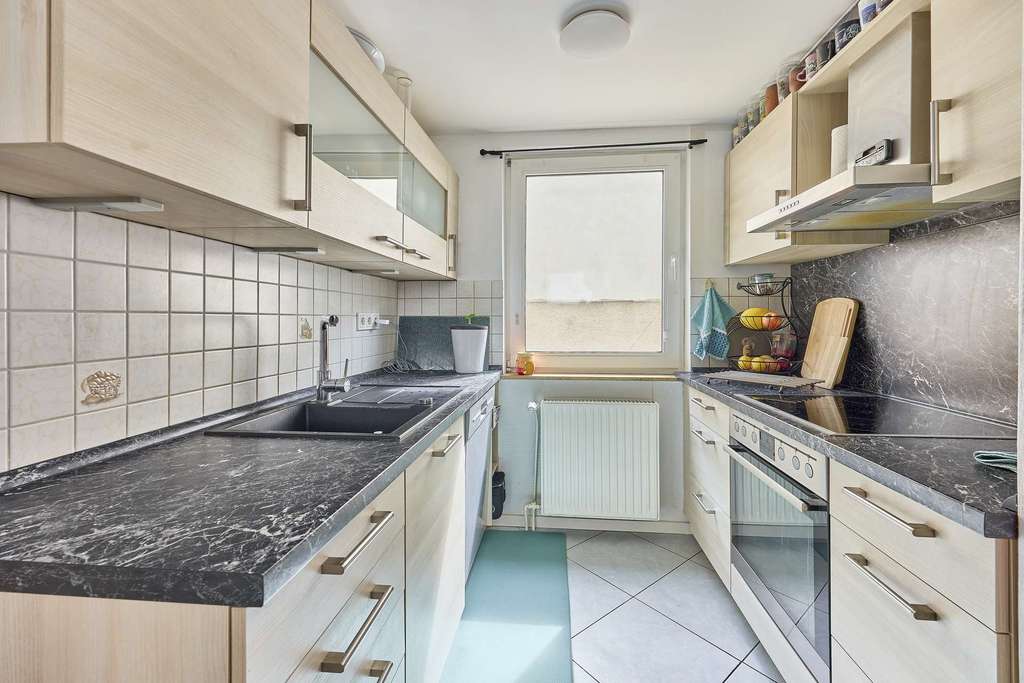 Immobilie in Haßloch - Bezugsfertig für Ihre Familie - Renoviertes Einfamilienhaus mit Einbauküche, Garage & tollem Garten - Bild 3