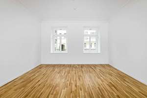 Investition mit Erstvermietungsgarantie – Renovierte 3-Zimmer-Altbauwohnung mit Balkon