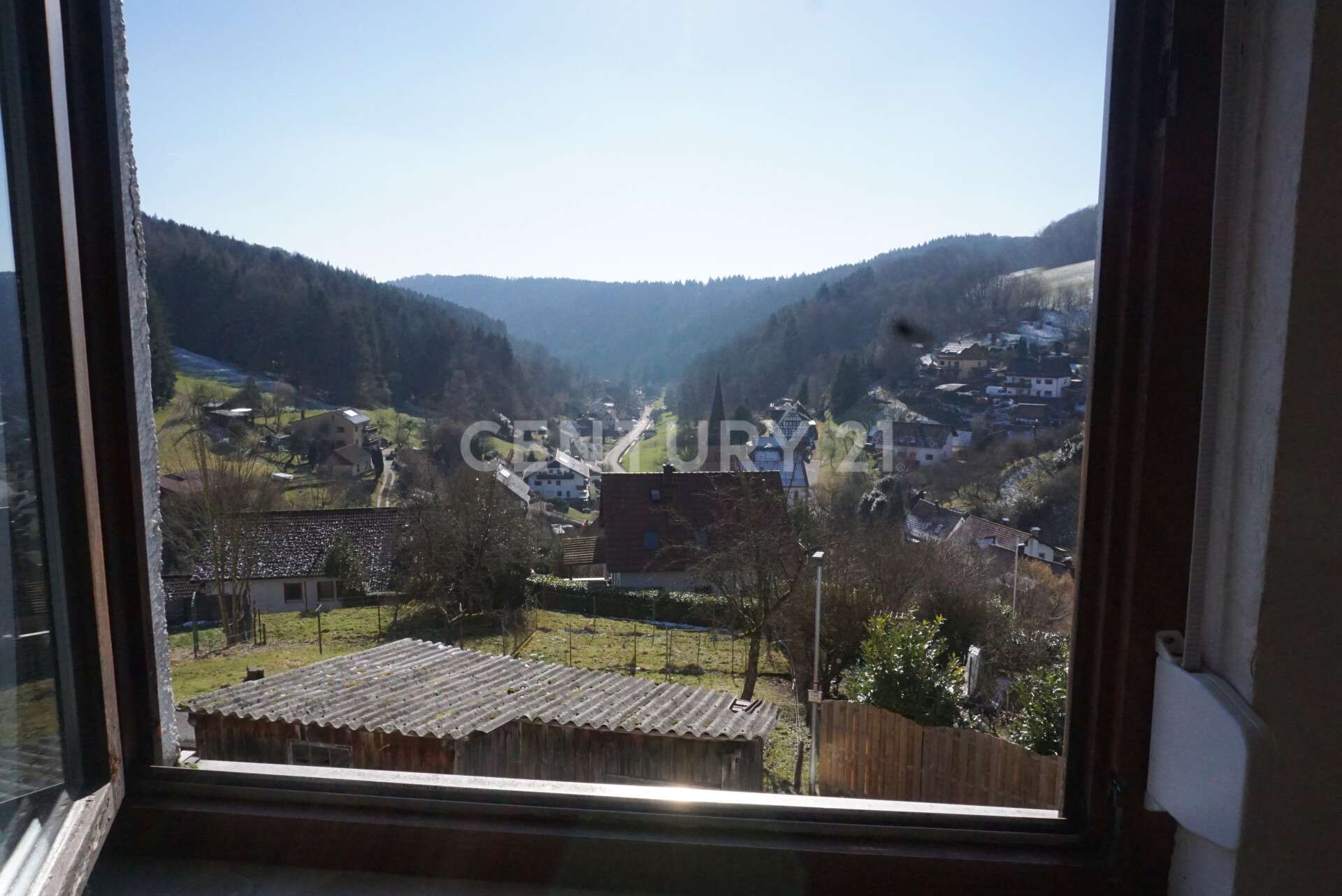 Immobilie in Eberbach - Handwerker aufgepasst! Haus mit Scheune, Stall mit viel Platz! - Bild 2