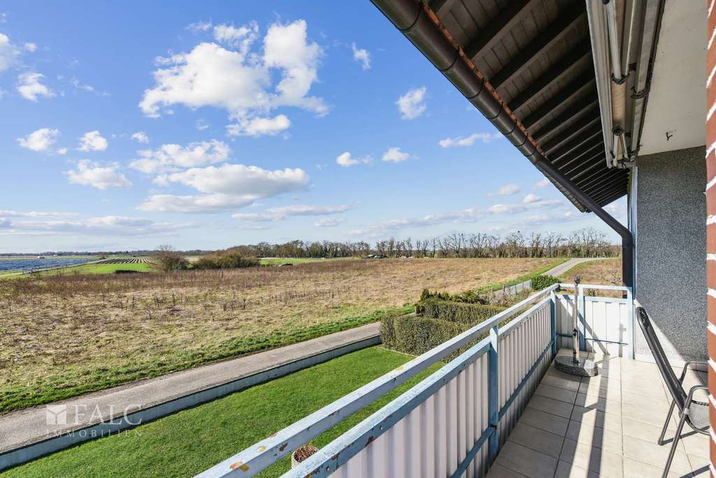 Immobilie in Hügelsheim - Dreifamilienhaus mit großem Grundstück in Hügelsheim - Bild 2