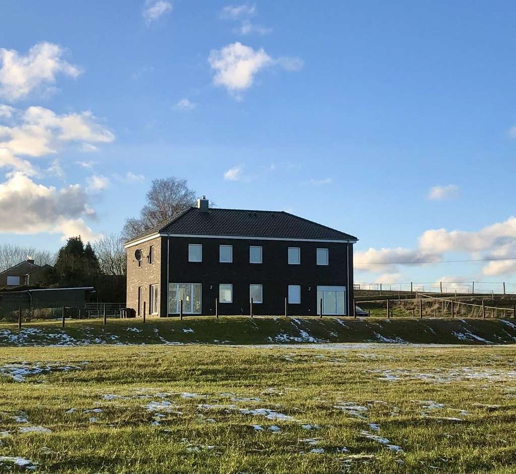 Immobilie in Wangels - Modernes Landanwesen (Bj. 2021) mit Wohnhaus, Halle, Bauland und ca. 4 ha Land - Bild 2