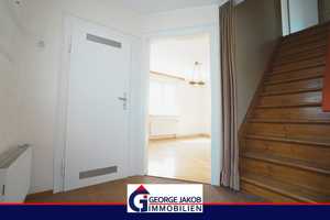 GEORGE JAKOB IMMOBILIEN: Doppelhaushälfte in Altstadtnähe! – Ludwigsburg (Kreis) – Vorschaubild 4