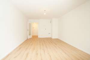 Renoviertes 1-Zi.-Appartement mit ruhiger Süd-Terrasse und eigenem Garten, in U-Bahn-Nähe – Mauthäuslstraße 21, 81379 Obersendling, München – Vorschaubild 6