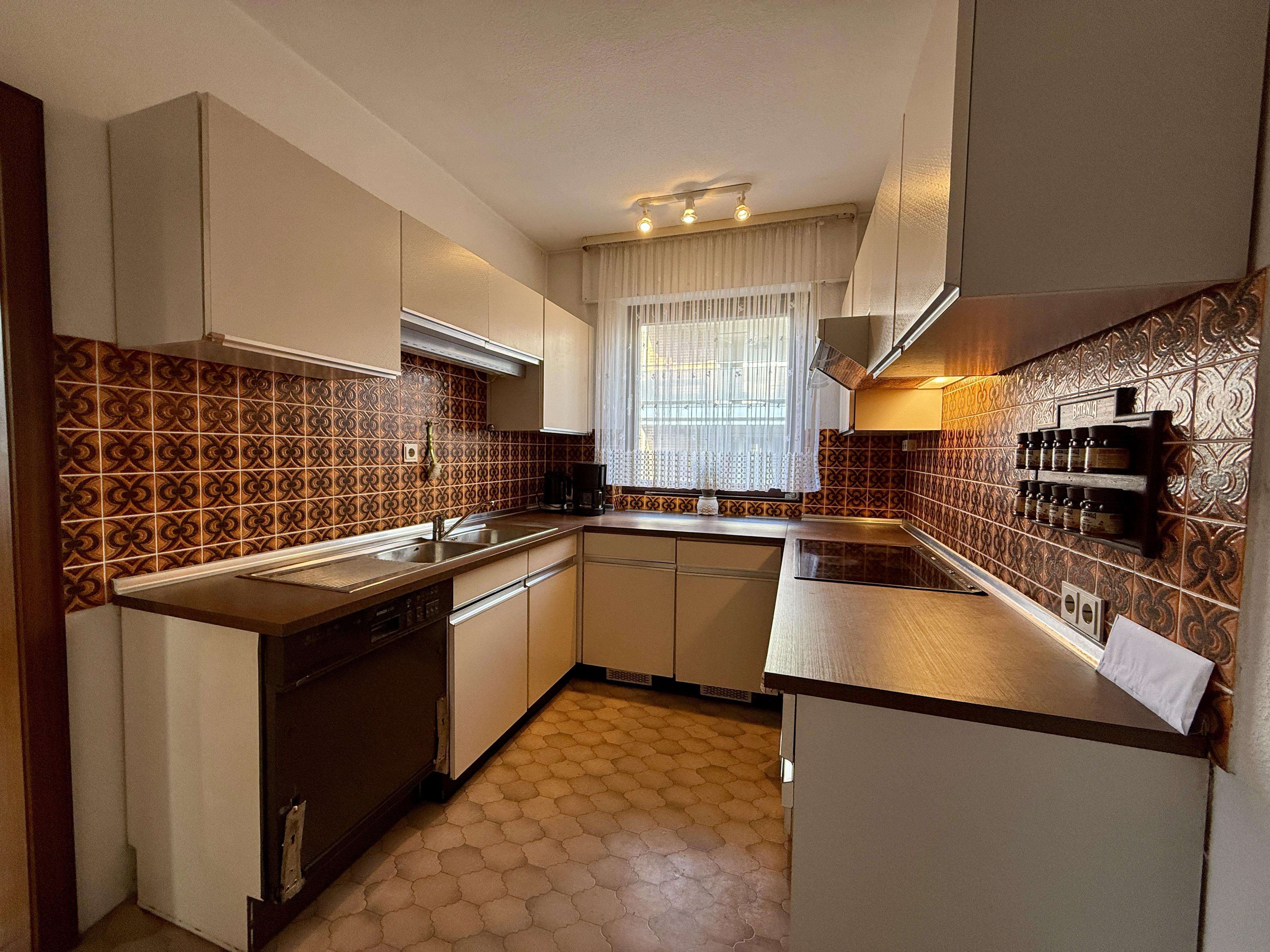 Immobilie in Hude (Oldenburg) - Zweifamilienhaus mit großem Grundstück und viel Nutzfläche - Bild 10