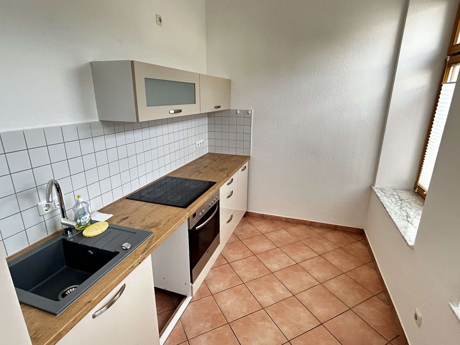 Immobilie in Hartmannsdorf bei Kirchberg - Leerstehende, helle 2-Raumwohnung mit EBK in Kirchberg! Denkmalschutz! - Bild 2