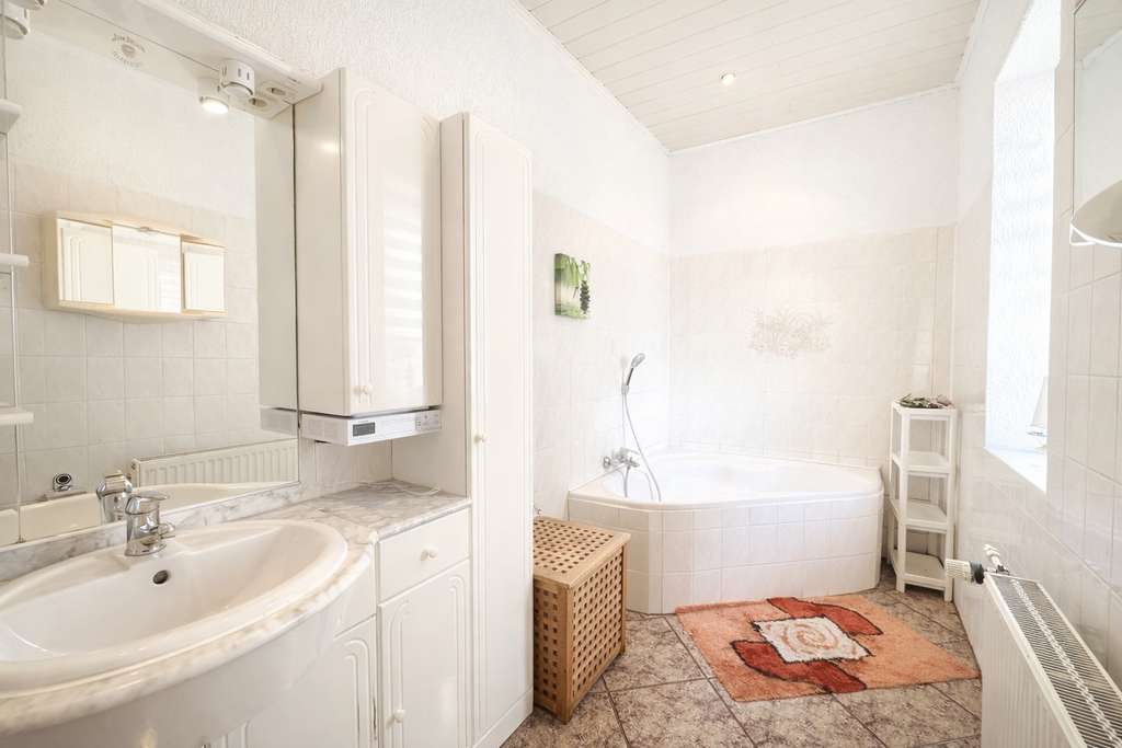 Immobilie in Neukieritzsch - Ein Haus für Generationen – großzügig, hell und vielseitig in Lobstädt! - Bild 3