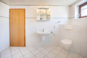 Großzügiges Wohnhaus mit vielseitigen Nutzungsmöglichkeiten in bevorzugter Lage von Höhn – Die vollständige Adresse der Immobilie erhältst du vom Anbieter., 56462 Höhn – Vorschaubild 30
