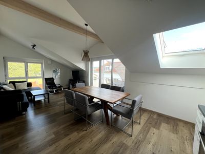 Exklusiv möblierte 3-Zimmer-Wohnung mit Südterrasse & optionaler Garage in Kempten