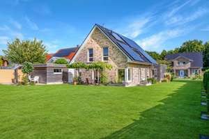 Energiegeladen und designstark - Junges Einfamilienhaus mit PV-Anlage uvm. in Haselünne-Lohe! – Die vollständige Adresse der Immobilie erhältst du vom Anbieter., 49740 Haselünne – Vorschaubild 2