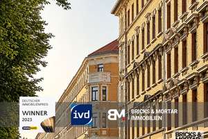 Altbau zum Verlieben: 3-Zimmer-Wohnung im Denkmal mit Balkon