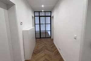     Exklusive kernsanierte Altbauwohnung in Neu-Ulm – Fischgrät, FBH, 127 m²