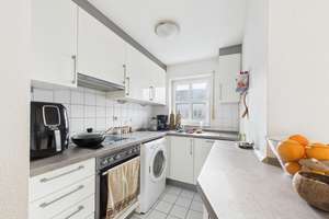 Gepflegte 2-Zimmer-Maisonette mit Balkon und Stellplatz in ruhiger Lage in Ditzingen – Die vollständige Adresse der Immobilie erhältst du vom Anbieter., 71254 Ditzingen – Vorschaubild 3