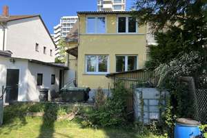 Bezugsfrei! Charmante Doppelhaushälfte mit großzügigem Sonnengarten in Top-Wohnlage – Die vollständige Adresse der Immobilie erhältst du vom Anbieter., 53175 Hochkreuz, Bonn – Vorschaubild 19