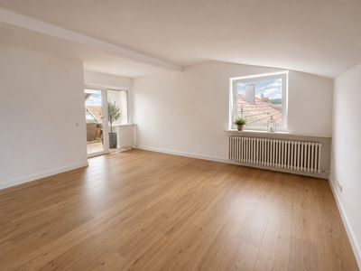 Erstbezug nach umfassender Modernisierung – hochwertige 100 m² Wohnung mit großem Südbalkon, Aitrang