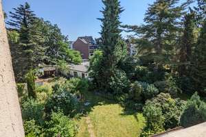 Ruhige, helle, zentrale 3-ZKDB-Wohnung mit kleinem Balkon, Blick ins Grüne nahe KR - City