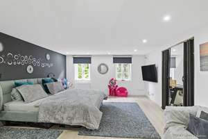 Mehrgenarationenhaus / Ferienhaus / Seminarhaus
Renoviert mit 3 Wohnungen / 686m² Wohfläche / Aufzu – Die vollständige Adresse der Immobilie erhältst du vom Anbieter., 84072 Au in der Hallertau – Vorschaubild 13