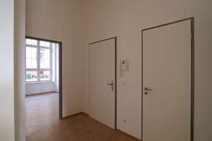 Exklusives Wohnen mit Loftcharakter – 3-Raum-Wohnung mit Terrasse, privatem Garten und Tiefgarage! – Kreuzstraße 14, 4103 Zentrum-Ost, Leipzig – Vorschaubild 3