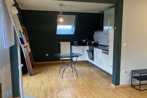traumhafte Dachstudio-Wohnung mit Einbauküche, in Zweifamilienhaus **befristeter Zeitmietvertrag** – Am Ziegelacker 18, 50374 Erftstadt – Vorschaubild 8