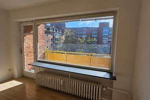 Schöne, helle 1-Zimmer-Wohnung  mit großem Balkon in Kiel-Innenstadt – Die vollständige Adresse der Immobilie erhältst du vom Anbieter., 24103 Exerzierplatz, Kiel – Vorschaubild 2