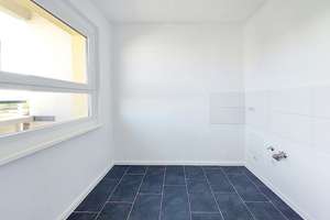 Weitblick genießen in Ihrer neuen 3-Zimmer-Wohnung mit Balkon! – 1169 Gorbitz-Ost, Dresden – Vorschaubild 4