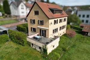 Gepflegtes Mehrfamilienhaus mit 3 Wohneinheiten und großem Garten – Die vollständige Adresse der Immobilie erhältst du vom Anbieter., 97737 Gemünden am Main – Vorschaubild 4
