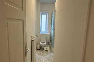 2 Zimmer: gemütliche helle Wohnung - Duschbad, EBK möglich ! – Seerobenstraße 2, 65195 Wiesbaden – Vorschaubild 1