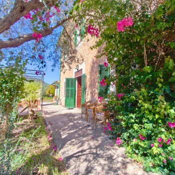 Charmantes Steinhaus in Sóller
Mallorquinische Authentizität in der Serra de Tramuntana