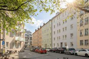 Charmante 3-Zimmer-Wohnung im Herzen Münchens – Die vollständige Adresse der Immobilie erhältst du vom Anbieter., 80538 Lehel, München – Vorschaubild 1