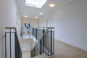 Vollmöblierte moderne 3‑Zimmer Dachgeschosswohnung mit Balkon in Potsdam – Hegelallee 25b, 14467 Nördliche Innenstadt, Potsdam – Vorschaubild 3