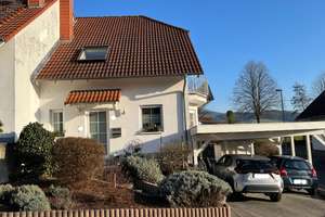 "Charme trifft Qualität"  Reihenendhaus mit Carport - EBK in schöner Lage – Die vollständige Adresse der Immobilie erhältst du vom Anbieter., 64385 Reichelsheim (Odenwald) – Vorschaubild 1