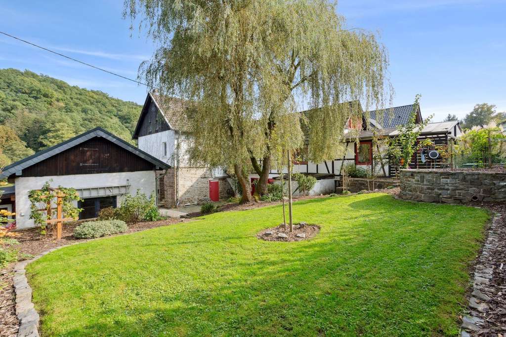 Engel & Völkers: Wohnensemble im Grünen!