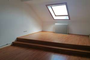 Attraktive und gepflegte 3-Raum- DG- Wohnung in Wuppertal – Die vollständige Adresse der Immobilie erhältst du vom Anbieter., 42105 Elberfeld, Wuppertal – Vorschaubild 2