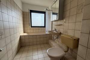 Helle  und  geräumige 3-Zimmer-Wohnung in zentraler Lage von Mönchengladbach. – Die vollständige Adresse der Immobilie erhältst du vom Anbieter., 41061 Gladbach, Mönchengladbach – Vorschaubild 10