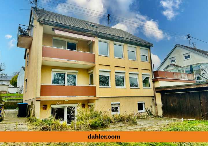 Handwerker aufgepasst: Sanierungsbedürftiges MFH mit See- und Bergblick & großzügigen Garten