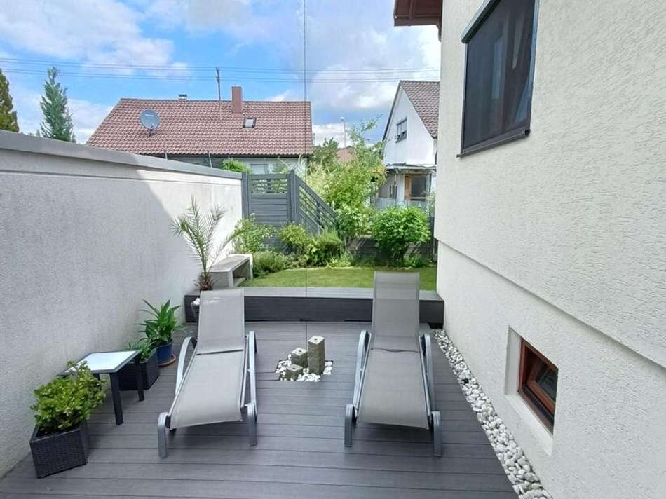 Terrasse unten