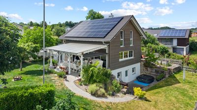 Modernes Einfamilienhaus mit großem Gartengrundstück in ruhiger Lage von Fronreute