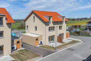 Ländliches und modernes Wohnen - Doppelhaushälfte in Muthmannshofen zur Miete – Die vollständige Adresse der Immobilie erhältst du vom Anbieter., 87452 Altusried – Vorschaubild 1
