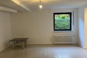 Helle Souterrain-Wohnung, modernes Duschbad, moderne Einbauküche  – Landauer Weg 7, 40227 Oberbilk, Düsseldorf – Vorschaubild 8