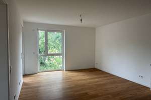 Perfekte 4-Zimmer-Wohnung für Familien mit Einbauküche, Loggia und Keller inklusive!  – Biedenkopfer Straße 52, 13507 Tegel, Berlin – Vorschaubild 9