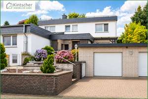 Meisenweg in Burscheid: 4 Zimmer-Wohnung mit dem Wohngefühl eines Hauses - "Dach"-Terrasse, Garten