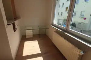 Schöne und vollständig renovierte 2-Zimmer-Erdgeschosswohnung mit Balkon und EBK in Wuppertal – Hohenstein 146, 42283 Wuppertal – Vorschaubild 4