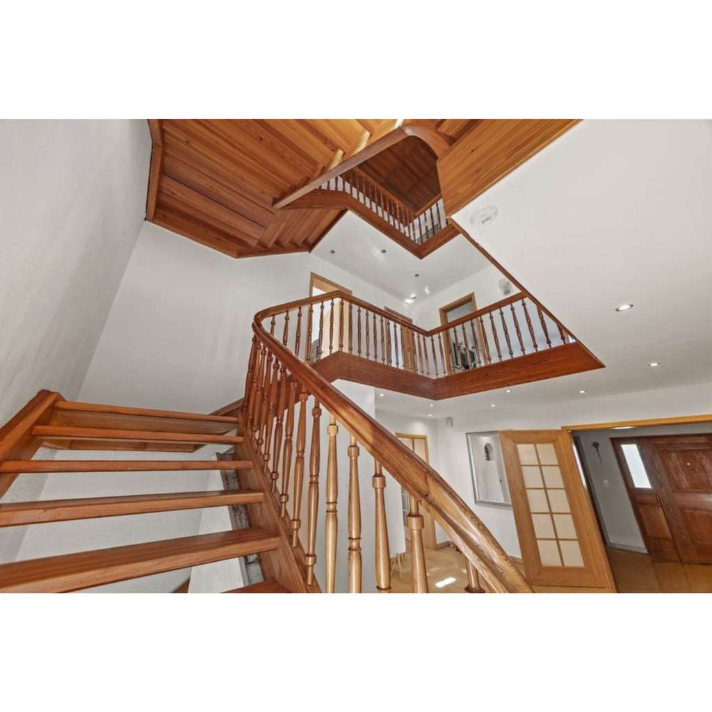 Immobilie in Villenbach - Großzügiges Eigenheim im Landhausstil  - Bild 2