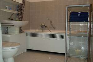 Stilvolle, geräumige und sanierte 1-Zimmer-Wohnung mit Balkon und Einbauküche in Regensburg – Merkurstr. 16, 93051 Kumpfmühl-Ziegetsdorf-Neuprüll, Regensburg – Vorschaubild 9