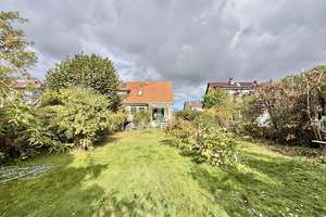 Doppelhaushälfte inkl. Vollkeller in einer ruhigen und familienfreundlichen Lage!