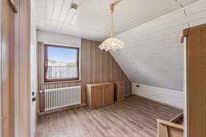 Platz für die Familie – gepflegtes Einfamilienhaus mit Garten und Garage in Mücke / Ober-Ohmen! – Die vollständige Adresse der Immobilie erhältst du vom Anbieter., 35325 Mücke – Vorschaubild 12