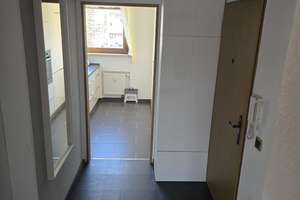 3 Zimmer Wohnung mit Balkon und Garage in Metzingen-Neugreuth – Die vollständige Adresse der Immobilie erhältst du vom Anbieter., 72555 Metzingen – Vorschaubild 4