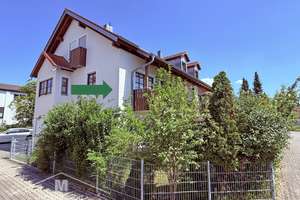 Gepflegte 2-Zimmer-1.Obergeschoss-Whg. mit EBK u. Kfz-Stellplatz in zentraler Lage