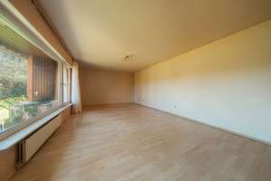 Charmanter Bungalow mit Entwicklungspotenzial in Monheim am Rhein – Die vollständige Adresse der Immobilie erhältst du vom Anbieter., 40789 Monheim am Rhein – Vorschaubild 2