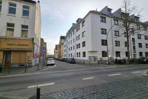 Altbau mit Grundstück, 2 km vom Dom, 6 m Front, 30 m Seite - zur Renovierung oder Neubau – Hartwichstrasse 65, 50733 Köln – Vorschaubild 10