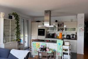 Viel Platz für den Alltag in dieser neuwertigen 4-Zimmer-Wohnung in Offenbach